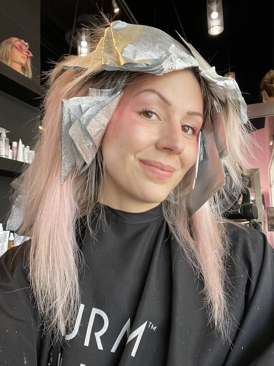 Annalee Belle tweet media