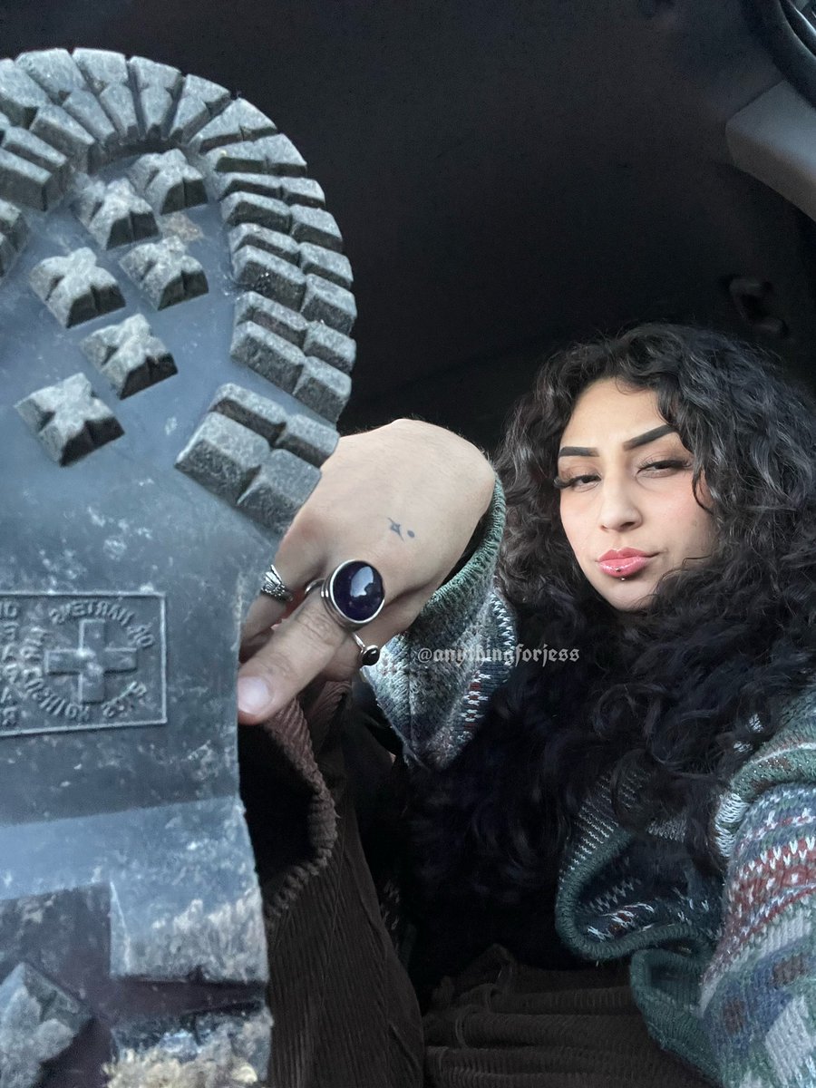 jess ꩜ findom tweet media