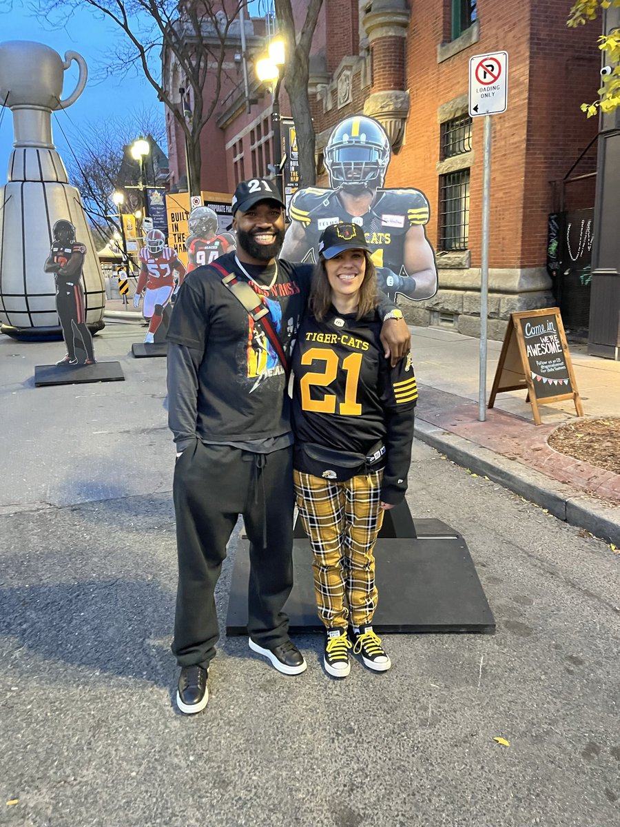 hideepee's tweet image. Simply the best 🖤💛21
@Simoni_Lawrence