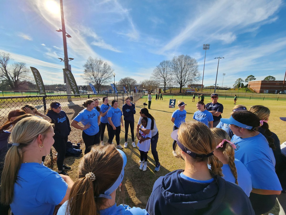 NFCAorg's tweet photo. LOVED this! What a fun afternoon with @PlayBall, some local kiddos, @JURoyalsSB &amp; @Webber_softball.

We are energized to start the 2024 NAIA Leadoff Classic tomorrow. Let's PLAY BALL! 🥎

#NFCALeadoffClassic https://t.co/A9nqyHhzJw