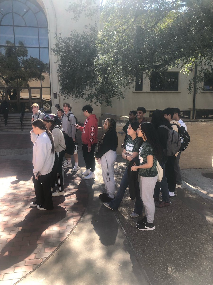 KPHS_AVID tweet media
