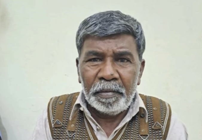 ChDaily_News's tweet image. BREAKING: Christian in #Pakistan released after accuser admits false #blasphemy allegation

In a rare move in Pakistan, police discharged a 72-year-old Christian from a blasphemy case after the complainant admitted she had falsely accused him...

christiandaily.com/news/christian…