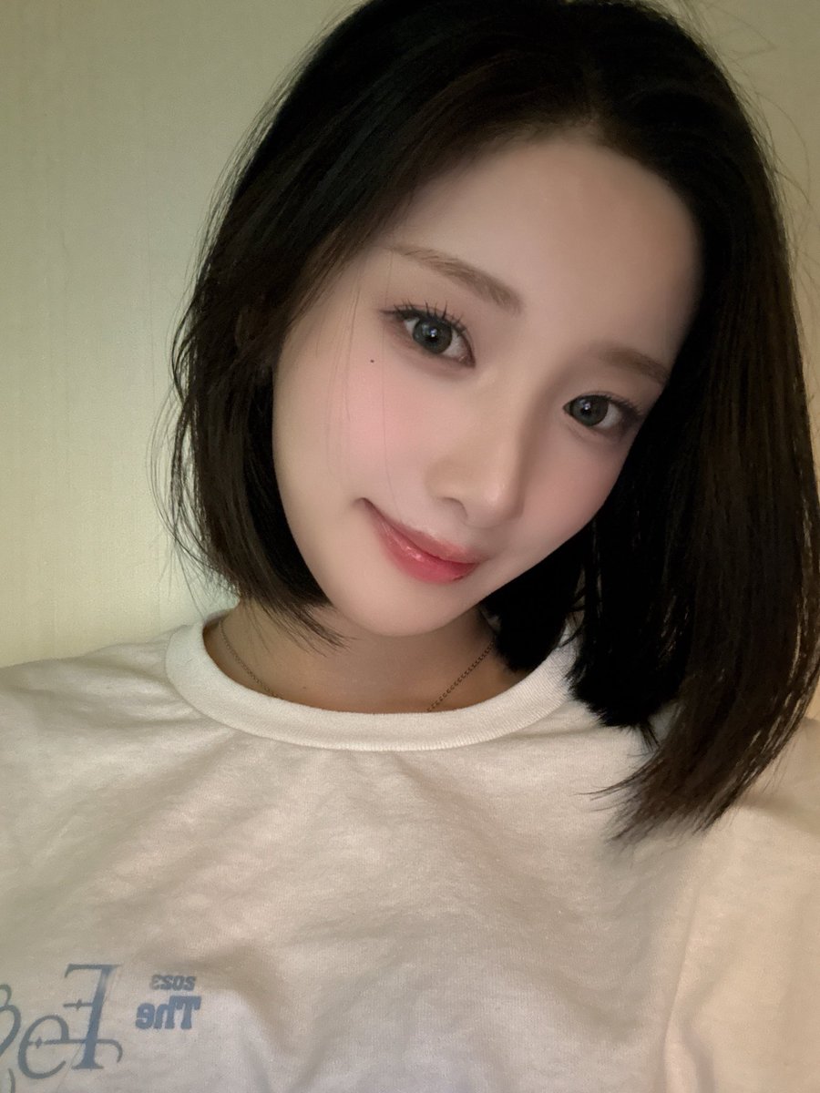 FanbaseKiss's tweet photo. - ㅋㅋㅋㅋㅋㅋㅋㅋ 
- ㅎㅎㅎㅎ es por todo la imaginacion 
- ㅎㅎㅎㅎ tengo que hacer más
- debia hacerlo
- les comparto lo de hoy 
- dojo!! 
- woong woong es la del concierto ㅋㅋㅋㅋㅋㅋㅋㅋ 
- es la playera
- eso es todo https://t.co/lcmv5MbChu