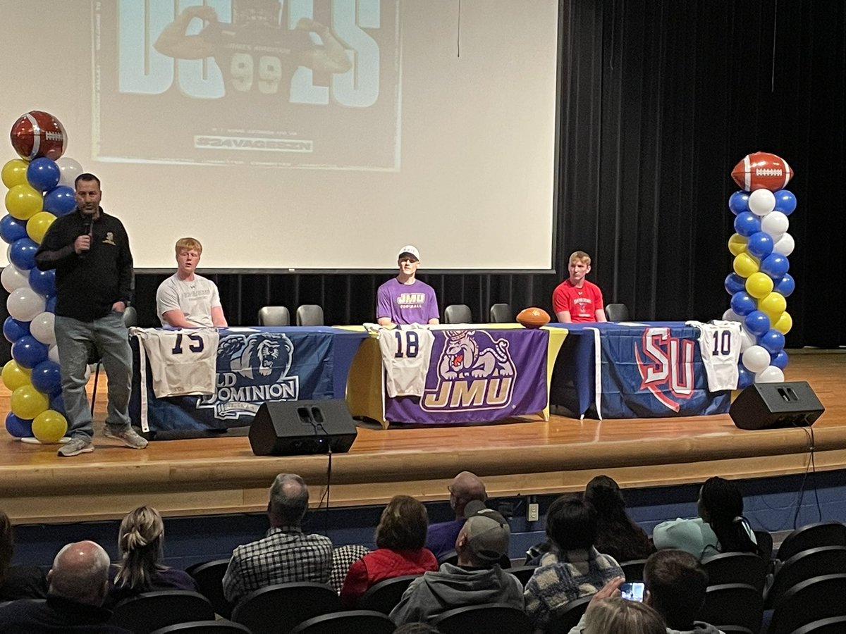 3 more Foxes continuing their journey 💛💙
Congratulations young men!
#fearthefox #skulklife