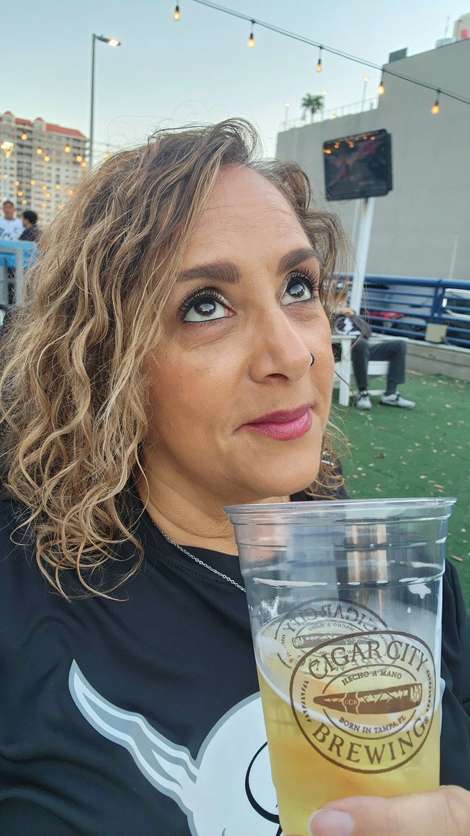 TampaSportsGirl's tweet image. Back at it ... #GoBolts #BeTheThunder