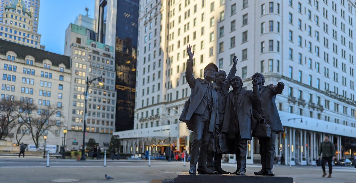 Official Beatles Statue tweet media