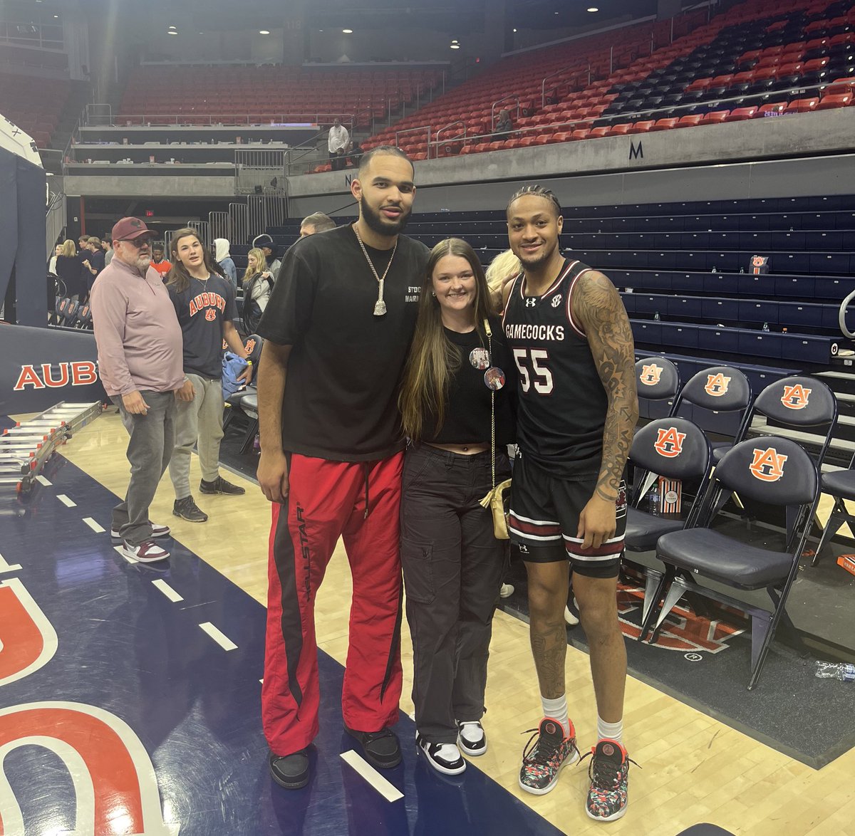 kelstans's tweet photo. From @MSUEagles ➡️ 3 best friends living their best lives. So happy for you guys! 😘😘😘 @JohniBroome @mstansberry10 @LatrellT313 https://t.co/MfH8fD6Pmx