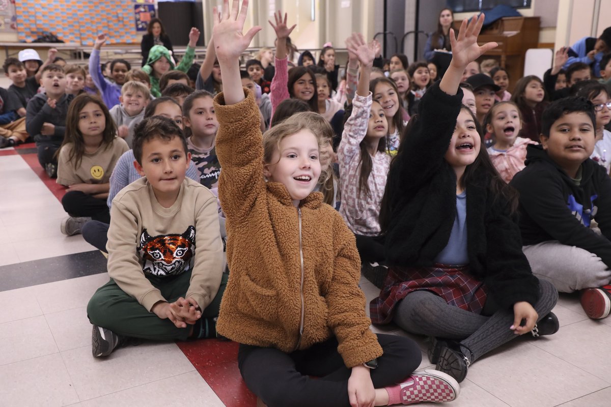 SBCountySchools's tweet photo. Todayโs Literacy Assembly at Valle Vista Elementary in the Central School District did not disappoint! Christopher T. Magician stoked and fanned the imagination of our kiddos. Even our youngest laughed, screamed and got into the act.
#TransformingLives #Vision2Read https://t.co/AnGPPL3tyc