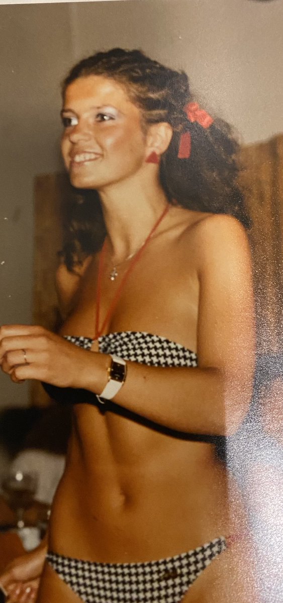 annejeje's tweet photo. @mayemusk Amazing. π
#Throwback
Me at the age of 22. 1982 or somethingβ¦
Life is not always predictable π. And not always easyβΊοΈ.
Became widow at 36 π.
But I have a wonderful son with #AmericanDream @thecoreofK π€©π½πΊπΈ #KennethCore
#resilience
Still at workππ»ββοΈ.
Absolutely fan @elonmusk https://t.co/S3WQprfTme