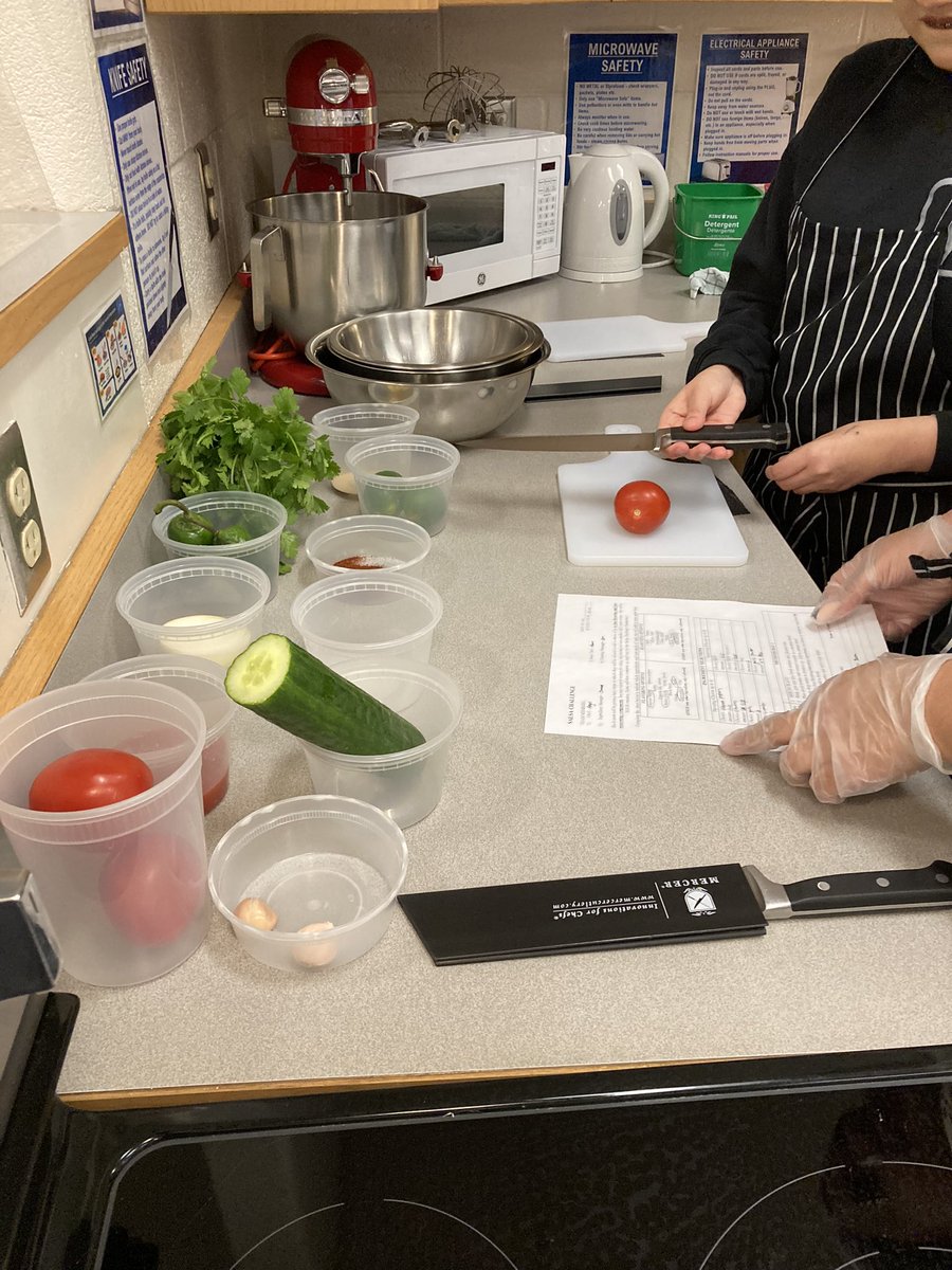 Miss Hicks tweet media