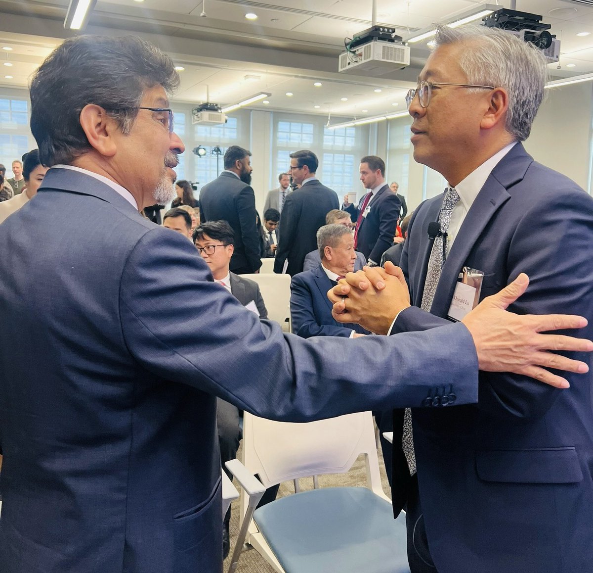 Ambassador @aghafoormohamed was pleased to meet  @State_SCA Asst. Sec. Donald Lu  at the @StateDept & @USIP event commemorating the second anniversary of #IndoPacificStrategy