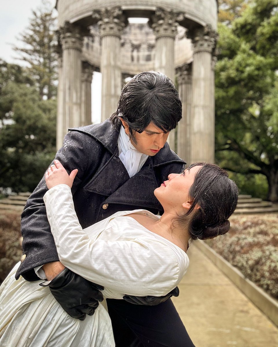 RickNerdvarro's tweet image. DARCY: I don’t dance.
ELIZABETH: I like to dance.
DARCY 2 SECONDS LATER: 

#prideandprejudice #elizabethbennet #mrdarcy #janeausten #keiraknightley #matthewmacfadyen #cosplay