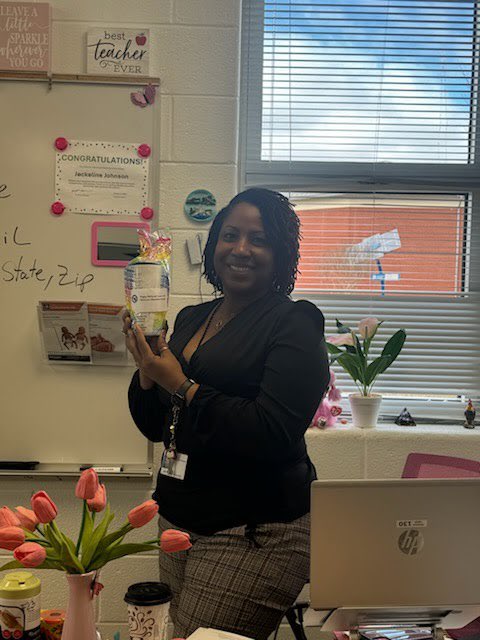 senorajenmorris's tweet image. February is Career &amp;amp; Technical Education Month. @LandstownEagles has some of the best @TCE_VBCPS teachers within @vbschools. Thank you @starbucks for your generosity to give our teachers beautiful and cool cups. #CTEMonth #EagleEngagement