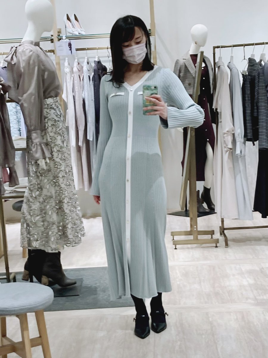 リバウンドせず無理なくスタイルは維持できています🌸
1年ぶりに服買いに行きましたが服選び幸せな時間でした🥰
私好みの服屋さんに感謝です♡
お高いのであまり買えませんが💦

今年はもっと視野を広げていきます✨
おはです✨
#60216おは戦🍻ea
#ダイエット