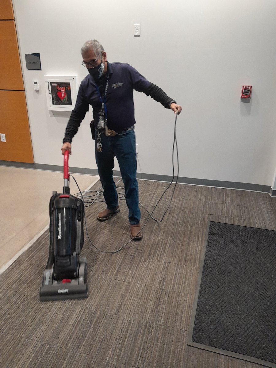 EPISDOperations's tweet photo. Custodians working hard every day to make EPISD the destination district! @ELPASO_ISD #itstartswithus #imakeadifference https://t.co/6oSmqlgH02