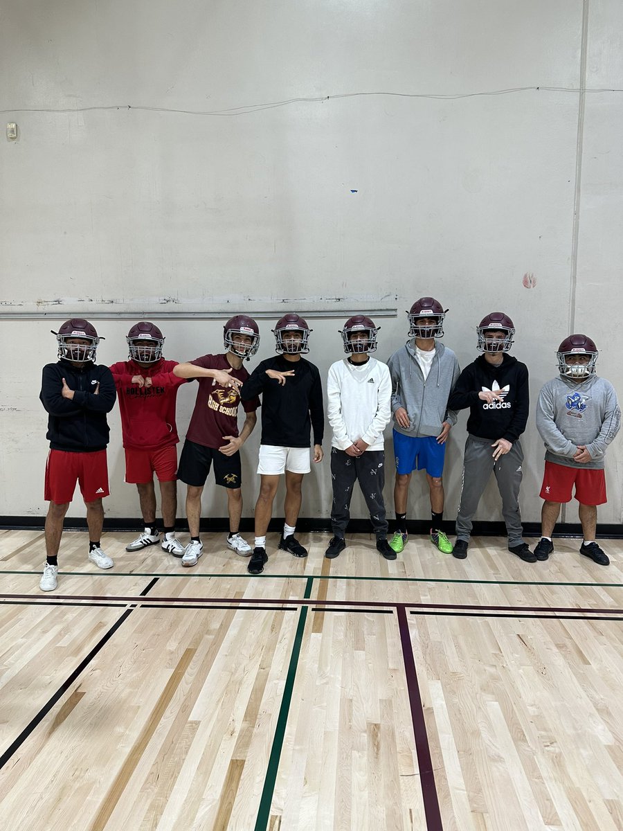 Just a few of our boys trying on our new helmets generously donated by SchoolsPlus!  If it wasn’t for our community partner Schools Plus we wouldn’t be able to field our teams!  Did you know helmets cost 400 each! Wowza! We cant say thanks enough! @pinerhighsports @SRCSchools