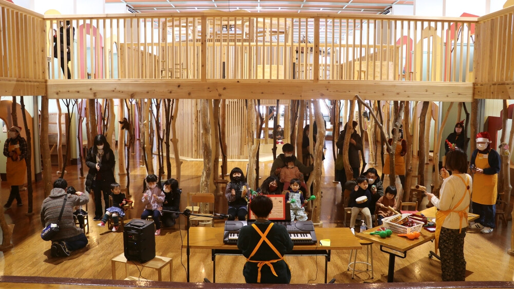 A closed school-turned-museum in Yurihonjo City, #Akita offers kids' toys, exchange, and wood education! Ayukawa Elementary School, now <a href="/chokaisanwtm/">鳥海山 木のおもちゃ館</a>, is a wooden toy space, forestry 🌲 platform, and community engagement venue. stayakita.com/things-to-do/t…

#RegionalRevitalization