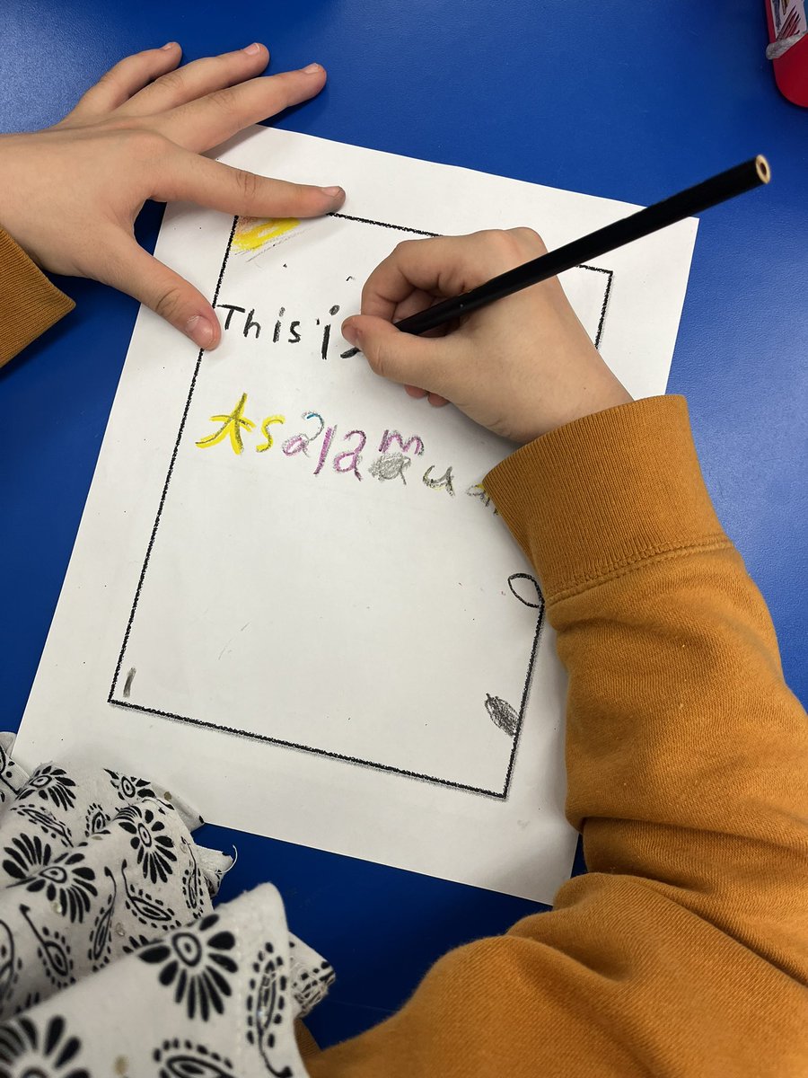 After reading “The Words We Share” from the @ForestofReading Blue Spruce collection, Ss shared the different ways they say “hello” 👋🏽 in their first language: “Salam” “Γειά σου” “Buna ziua” @TDSB_Grenoble