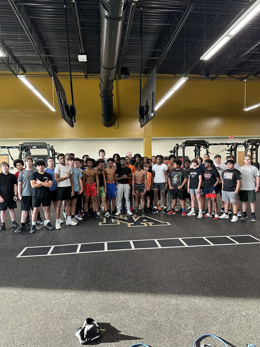 NA Football tweet media