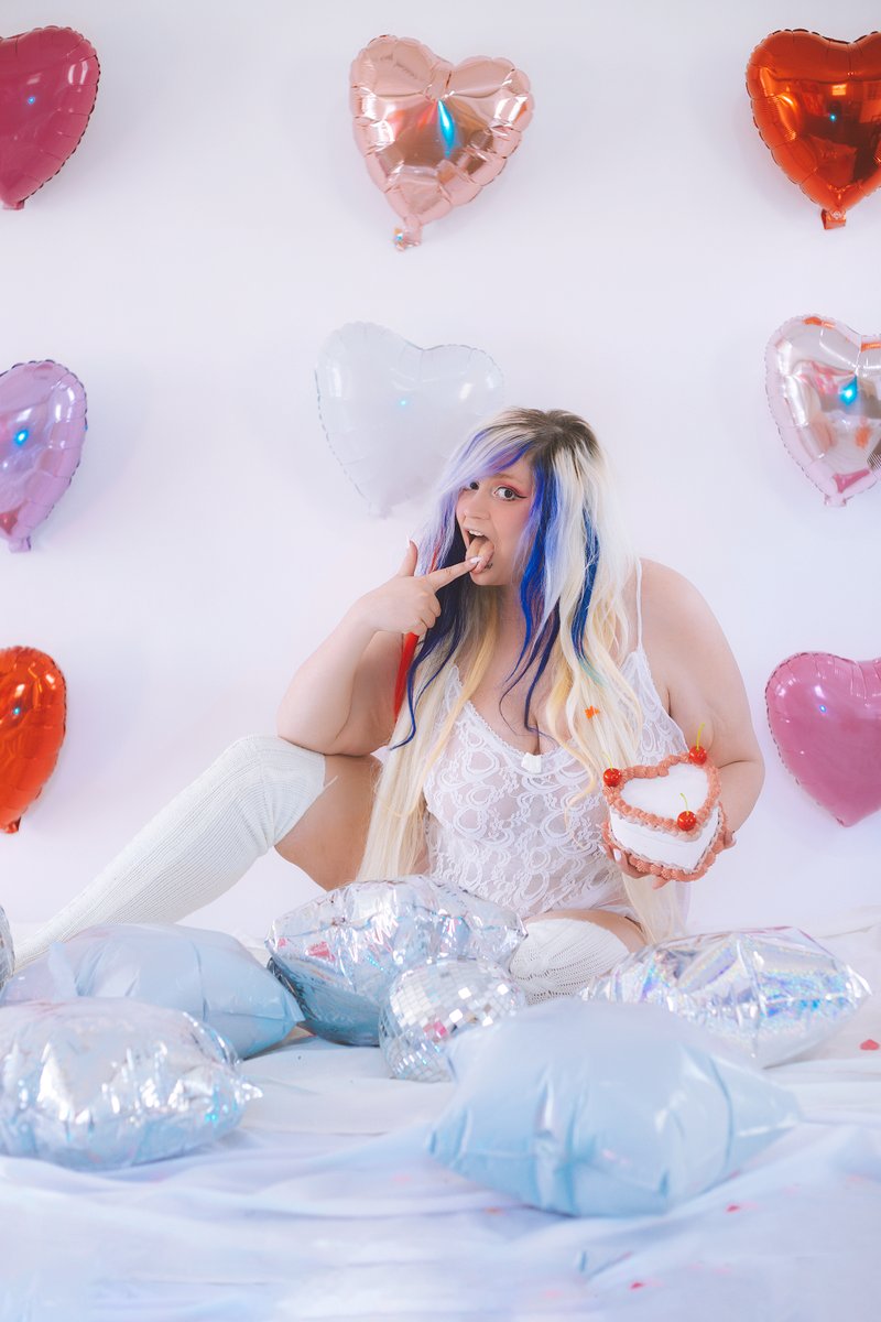 Wondering what my cake tastes like.