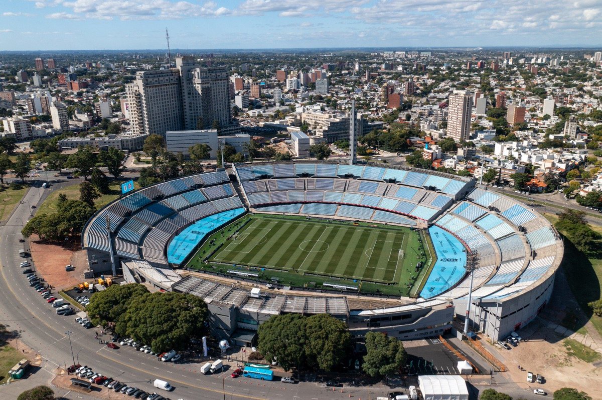 F_Bertolini's tweet photo. 🔴 #Peñarol #Nacional le compraron la localía a #Cerro y no irán al #Troccoli y se jugarán los partidos en el #Centenario. Incluido en el #Intermedio. Con ese dinero llegó a pagar parte de la deuda. @VQV_Futbol https://t.co/Itamfmqjs7