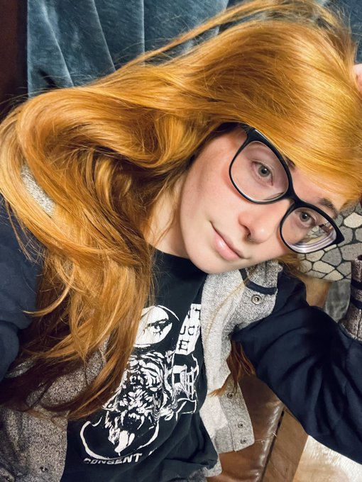 Just stripped the color out of my hair. I&rsquo;m not keeping it this way, but I do make a pretty cute blonde