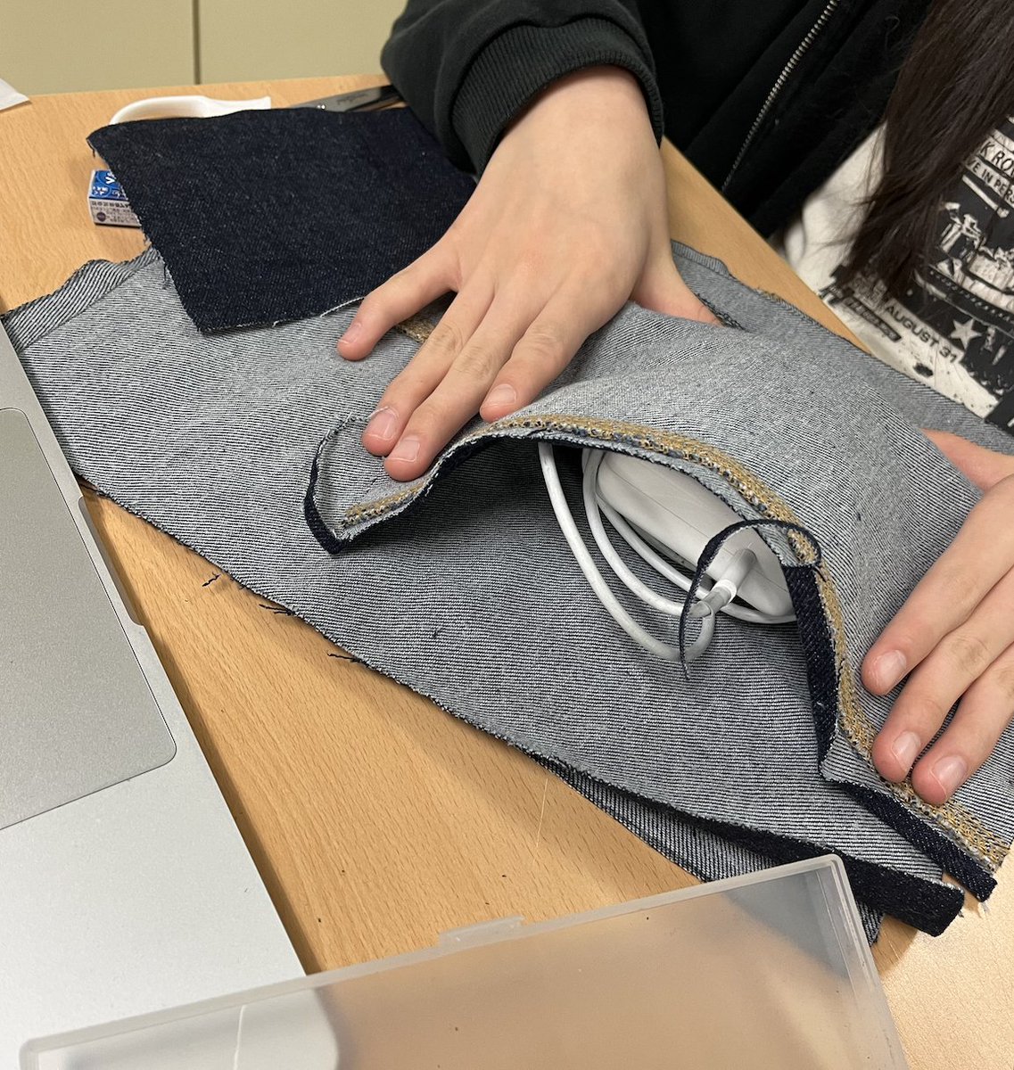 msjamie_tweets's tweet photo. Day 1 of G7 Ss working on creating their final products 🥳 Can you guess what they're making? #ibmypdesign #mypdesign https://t.co/XCVRrhqqbS