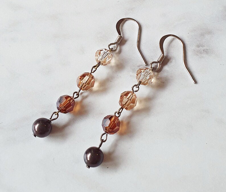 Swarovski crystals for the coffee lovers.
Which shade of brown is your coffee choice?
tinyurl.com/yc2uffkj

#swarovskicrystal #dropearrings #bridesmaidgifts #ombreearrings #ombrejewelry #ombrejewellery
facebook.com/TwoCheekyMonke…