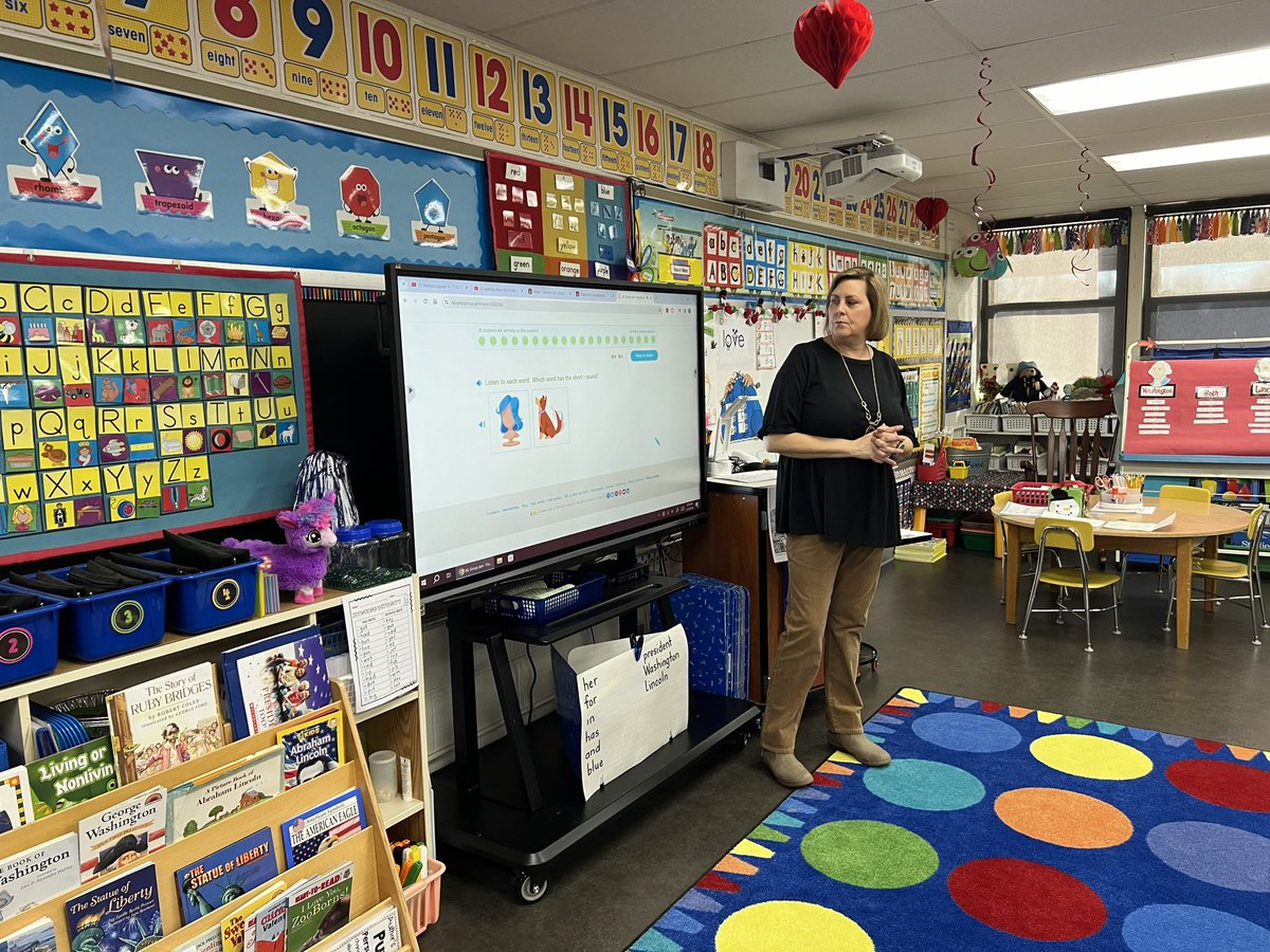 YolandaHMiller's tweet photo. Kindergarten friends in Mrs. Howard’s class used IXL’s Jam board for the first time! They had a blast interacting with the platform in a new way 😊 #JCSDLD2024 @TowneAcres_JCS https://t.co/jN6wwjQbgo
