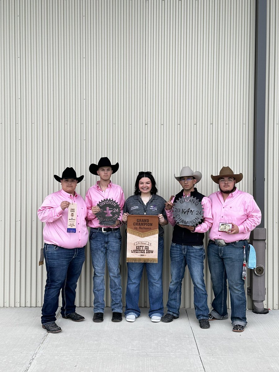 Jessiiicarm's tweet photo. 2024 KATY ISD LIVESTOCK SHOW AG MECHANICS GRAND CHAMPION!!💜 

As a first year teacher this is more than I could’ve EVER asked for!! So proud to bleed purple!!!
#TeamMav #IloveMortonRanch #KatyISD #KatyISDCTE #katyisdlivestockshow https://t.co/4iT1nY1adM
