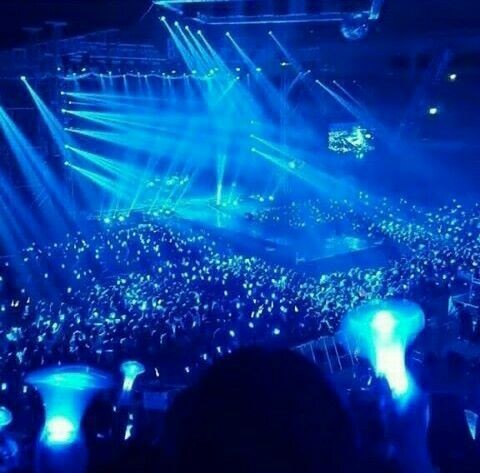 Melody_Boice_'s tweet photo. 'Love is BLUE'

When everything turns BLUE
We will Be Together 💙

#비투비 #BTOB @OFFICIALBTOB @ilhoon_mikael https://t.co/NvlKnRJQjf