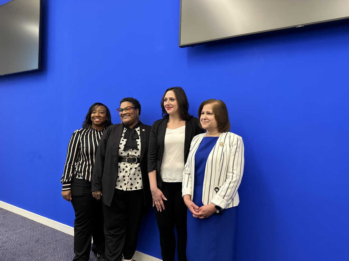 This morning at VA General Assembly our Executive Director @KendaSuttonEL joined @SenatorHashmi, @DelCiaPrice85 @RaeRoca of @VALeague4PP discussing the right to contraception. #valeg