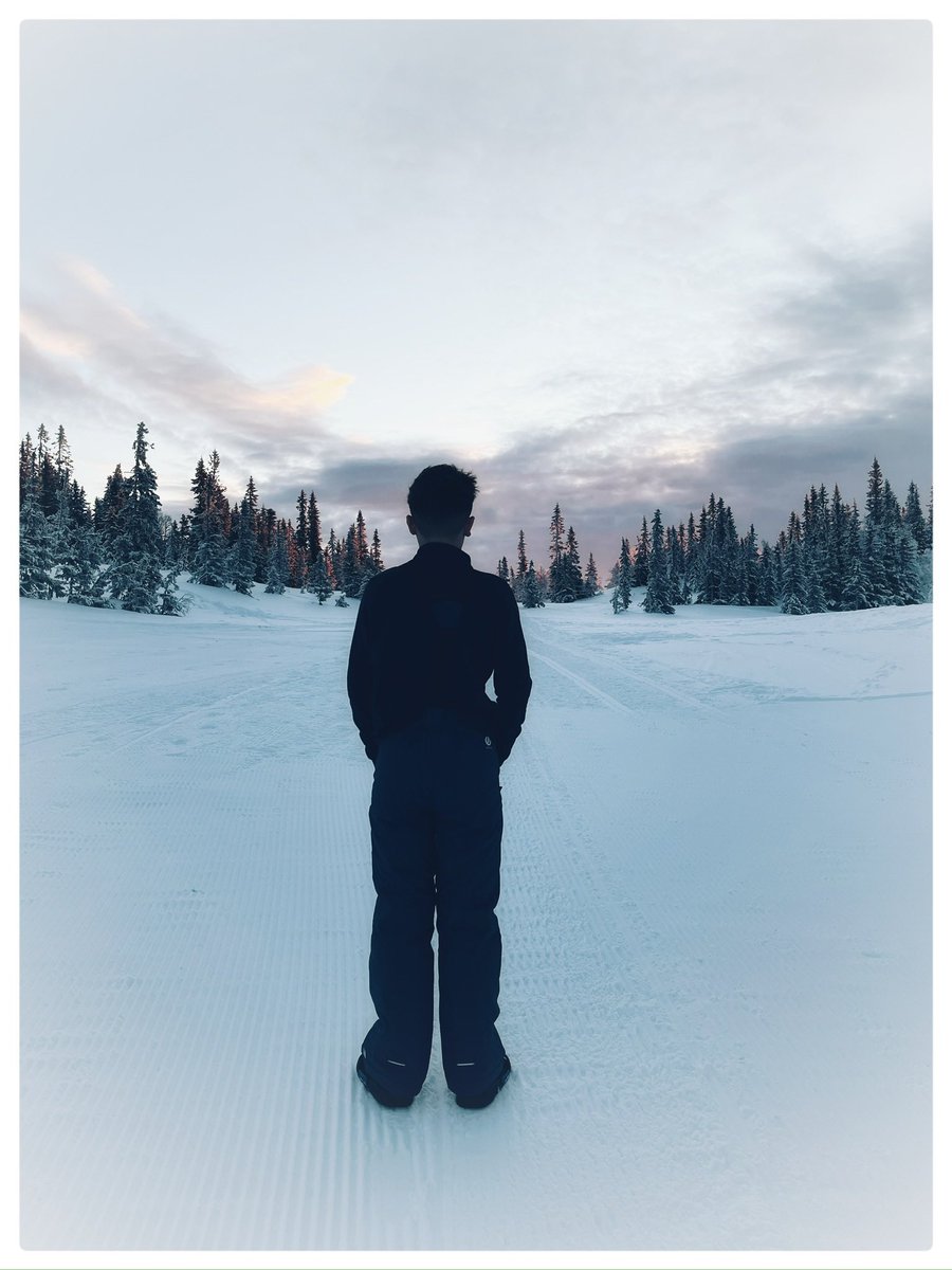 Abrie (@drabrietheron) on Twitter photo Waiting for the sun. Waiting for the sun.