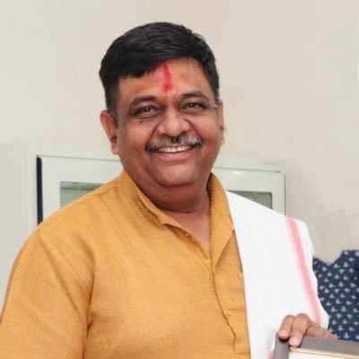 MlaGovind's tweet photo. राजस्थान सरकार में वन एवं पर्यावरण मंत्री श्री संजय शर्मा जी को जन्मदिन की हार्दिक बधाई एवं शुभकामनाएं।

ईश्वर से आपके उत्तम स्वास्थ्य,दीर्घायु होने की कामना करता हूं।

 @Sanjay4India1 https://t.co/MXH1FVb2R0