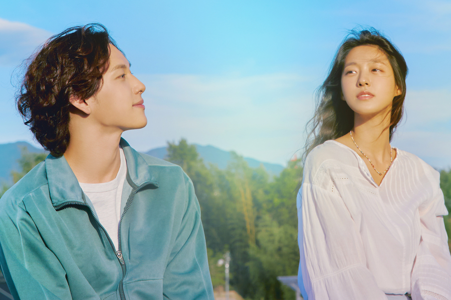 KDramaHandle's tweet photo. 7 Seaside K-Dramas for Healing & Entertainment:
1. #WelcomeToSamdalri
2. #Chocolate
3. #HometownChaChaCha
4. #WarmAndCozy
5. #OurBlues
6. #TopStarUBack
7. #SummerStrike
These dramas offer heartwarming stories against picturesque seaside backdrops. https://t.co/kuK04lAqCD