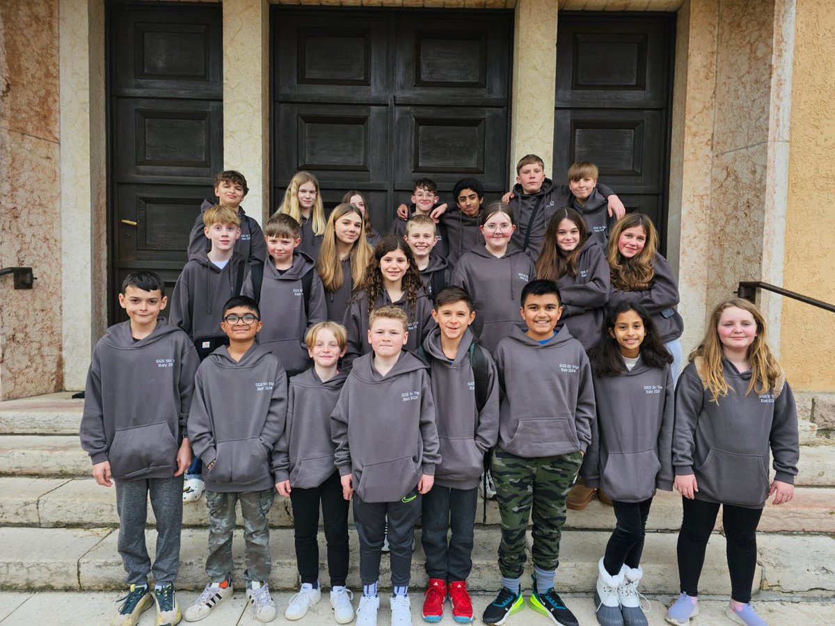 StaffordGrammar's tweet photo. A few of the great group shots from our Italian ski adventure #SGSDifference #SGSSkiing https://t.co/9VuBxdM6iT