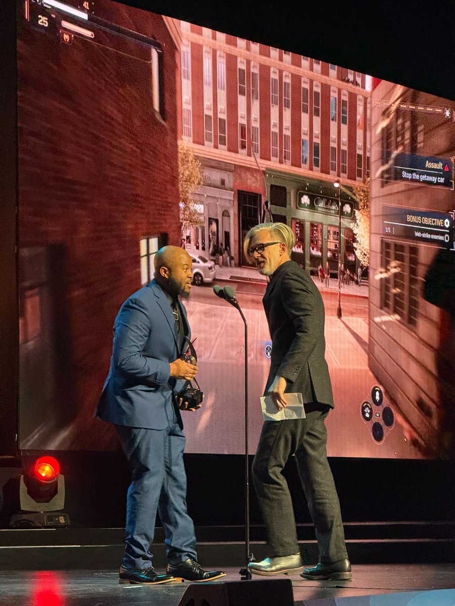insomniacgames's tweet photo. James Ham and Bobby Coddington accept the award for Outstanding Achievement in Animation! 🎉

#DICEAwards #SpiderMan2PS5 #BeGreaterTogether https://t.co/cvEdrNMGDN