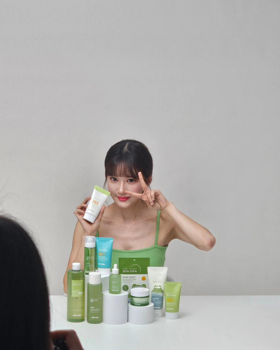 icu_lizent's tweet photo. [#아이씨유][#아빈 ][#prettyskin ]

@prettyskinkorea

💚촉촉한 제주시카라인 아빈이가
요즘 피부관리하면서 바르는 시카라인 
강력추천👍🏻 믿고쓰는 프리티스킨✨
.
.
#리즈엔터 #lizent #kpop #icu_kpop
#아빈 #채이 #나예 #미쿠 #프리티스킨 https://t.co/0SjDIlP3EE