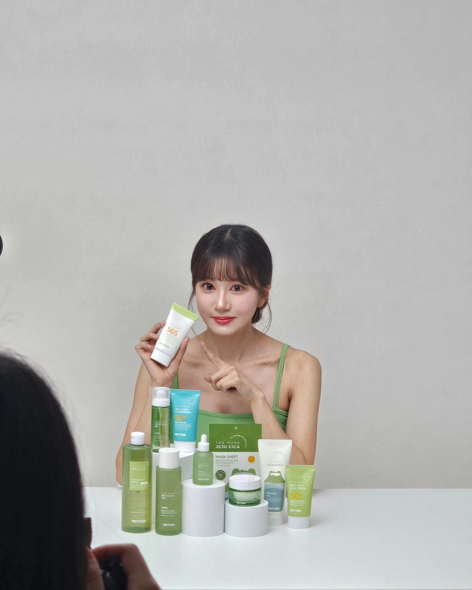 icu_lizent's tweet photo. [#아이씨유][#아빈 ][#prettyskin ]

@prettyskinkorea

💚촉촉한 제주시카라인 아빈이가
요즘 피부관리하면서 바르는 시카라인 
강력추천👍🏻 믿고쓰는 프리티스킨✨
.
.
#리즈엔터 #lizent #kpop #icu_kpop
#아빈 #채이 #나예 #미쿠 #프리티스킨 https://t.co/0SjDIlP3EE