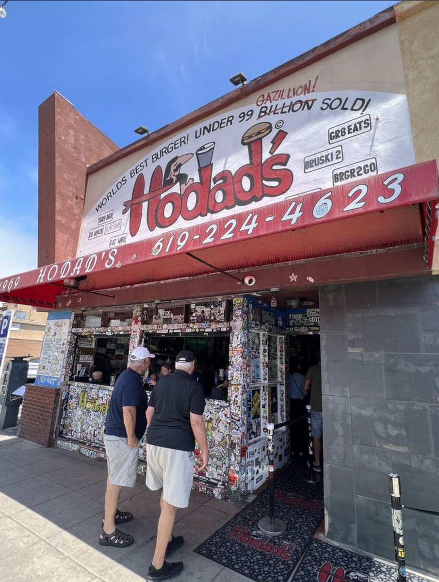 SunnySideUp211's tweet photo. Now if you wanna talk Mt. Rushmore of Burger Joints in San Diego, HODAD’s! They form the bacon in the burger into a patty. They also put the burger in a diaper, otherwise it’ll fall apart so big. If you’re ever in San Diego gotta try it. RIP to the owner🙏. Guy Fieri claimed Hodad’s is his favorite burger joint. 👍