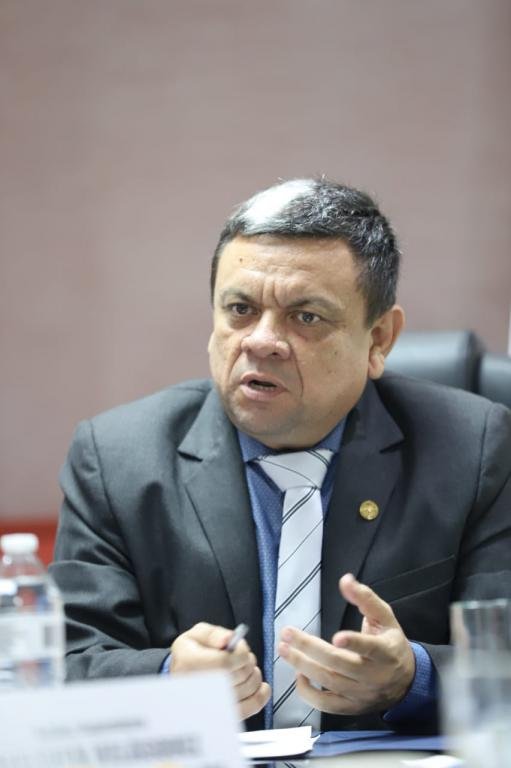 Renuncia_YAGT's tweet photo. Te ofendiste @ShirleyRiveraGt porque @OrlandoBlancoL te llamó PIÑATA,
Pero cuando le dijeron HUECO a @aldodavila_gt no dijiste nada,
Cuando Esteban Ruben nos llamo FRIJOLEROS A LOS GUATEMALTECOS ,cuando Vicenta Geronimo denunció discriminación no hiciste NADA.
QUE SE SIENTE ? https://t.co/LSAaNQ6yF3