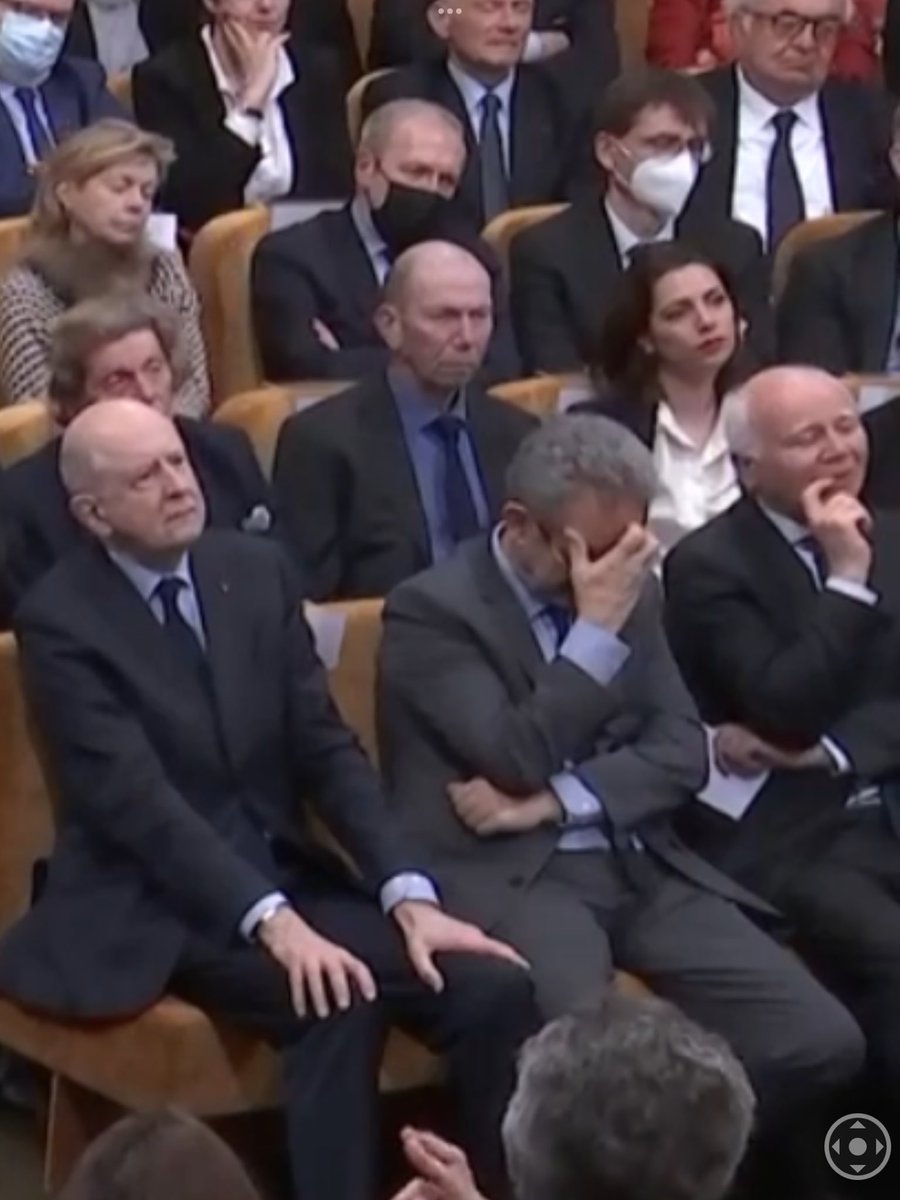 huguesmarganne's tweet photo. ⚖️d’ éminents présidents de section contentieux @Conseil_Etat sont venus assister au discours de leur ancien collègue #Stirn à l’Academie des Sciences morales et politiques ldont l’un semble périr d’ennui perdu dans un brouillard républicain  ideologique https://t.co/mq9Y9JDOtr