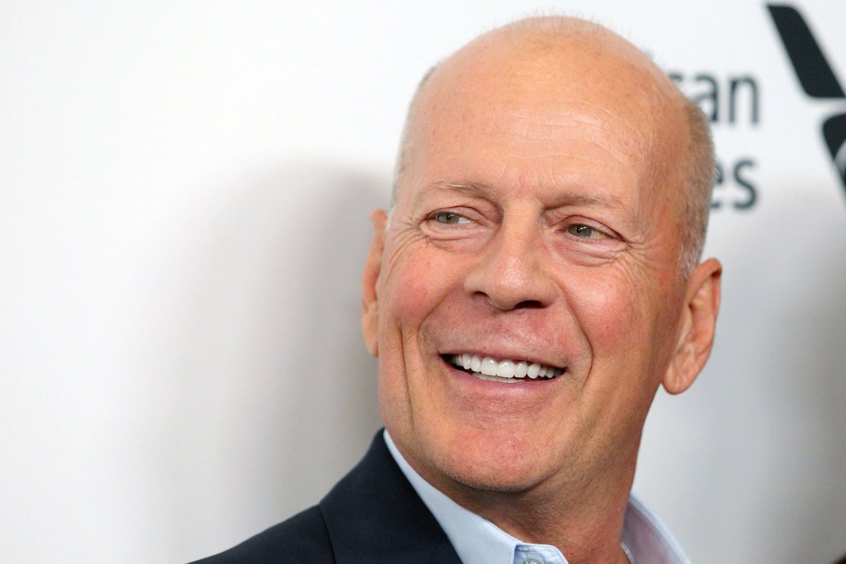 YOUFM898's tweet image. #ThisTimeLastYear | It was on this day last year when we found out that Retired and Award winning Actor Bruce Willis was diagnosed with Frontotemporal Dementia.

Find out what else happened on this day last year on #TheSweetSpot with @SweetnessEhm.