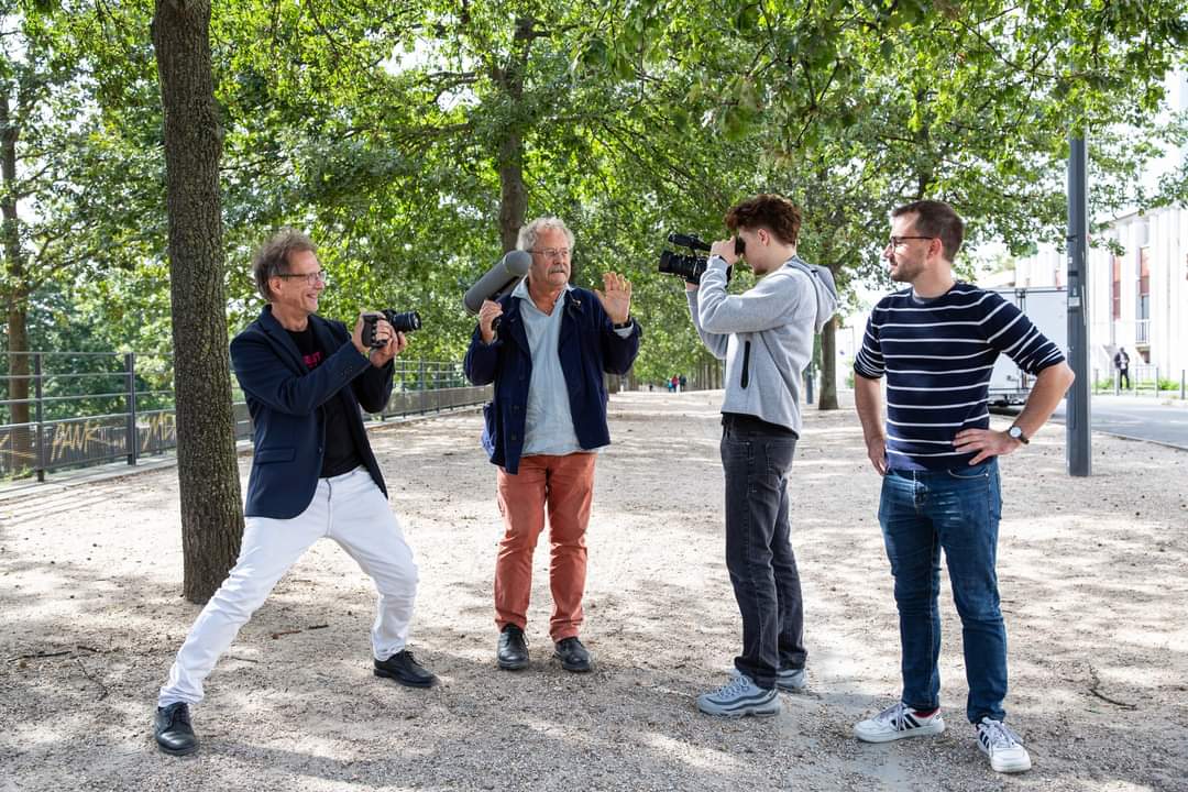 passerelle2M's tweet photo. 🎞[RAPPEL]: «Mémoire des quartiers»🎞

Deux documentaires sur l’histoire des quartiers La Noue– Clos-Français et Trois communes– Les Ramenas seront diffusés au Cinéma Le Méliès le 16 février à 20h30.@Est_Ensemble
@montreuil @AG2RLAMONDIALE  📷Juliette De Sierra https://t.co/MkaYtSA9fo