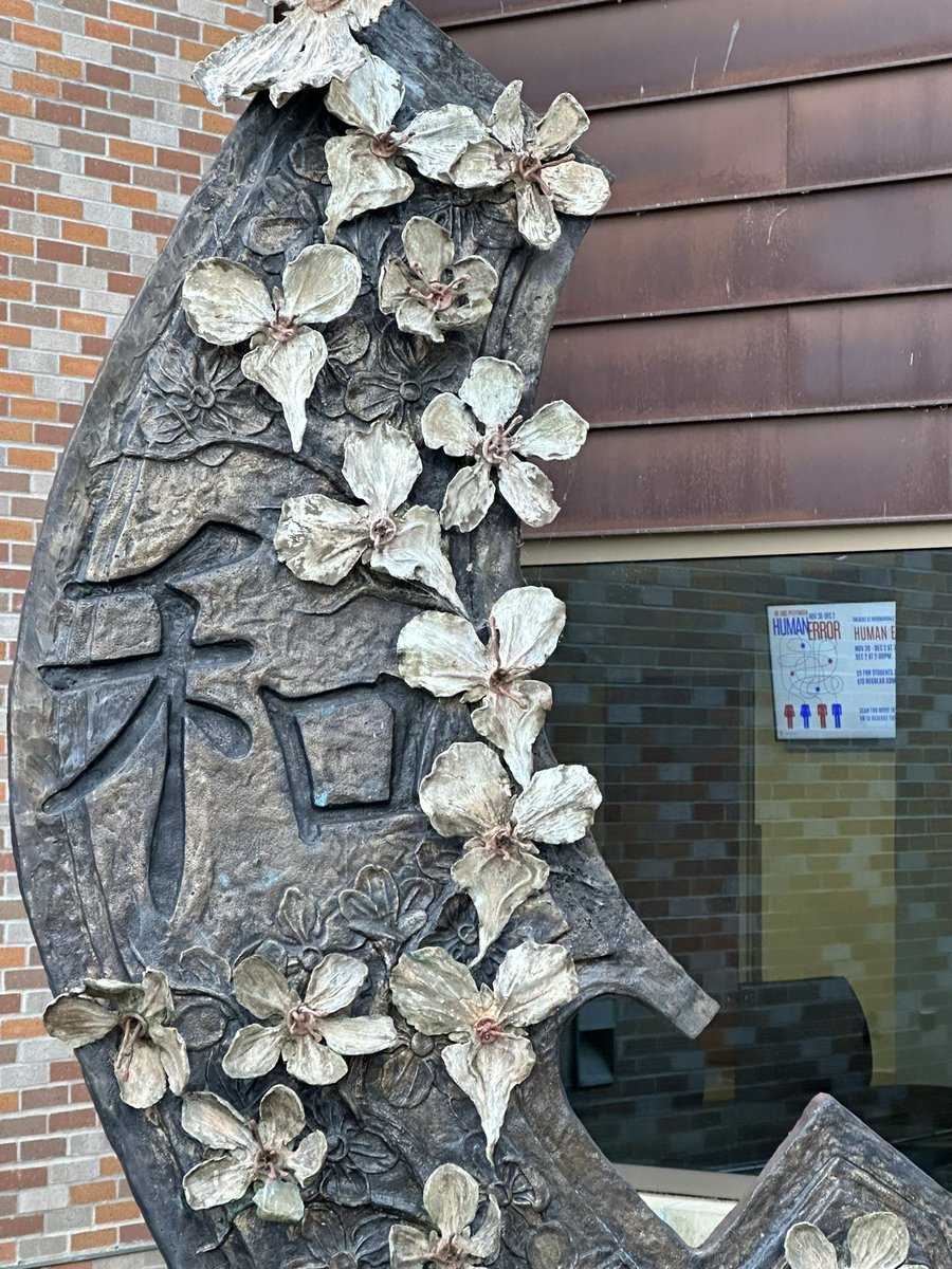 Happy Roadtrips - Japanese Garden 
It was free entry because it is too cold to really spend time in reflection. 

Valentines ? Do everyday- yah I lost my login. I am back ✌🏻✌🏻✌🏻✌🏻✌🏻