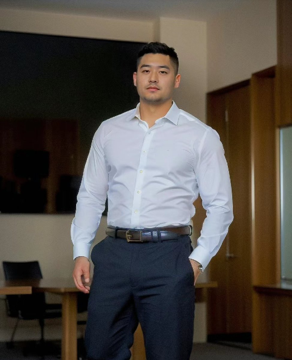 sx84604818's tweet photo. 👔西裝愛好者👔 https://t.co/c3QtaR1FoI