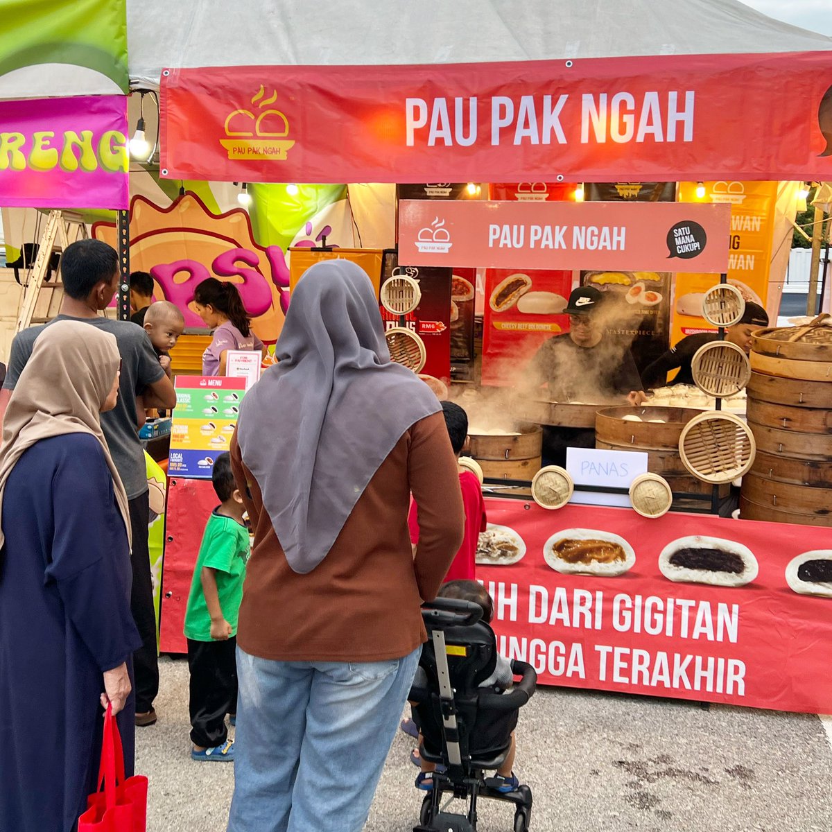 Pau Pak Ngah di:

Love Food Fest Port Dickson
🎪 TF Value-Mart PD Waterfront, Port Dickson
🗓️ 15, 16, 17 &amp; 18 Februari 2024
⏰ 11:00AM - 12:00AM
