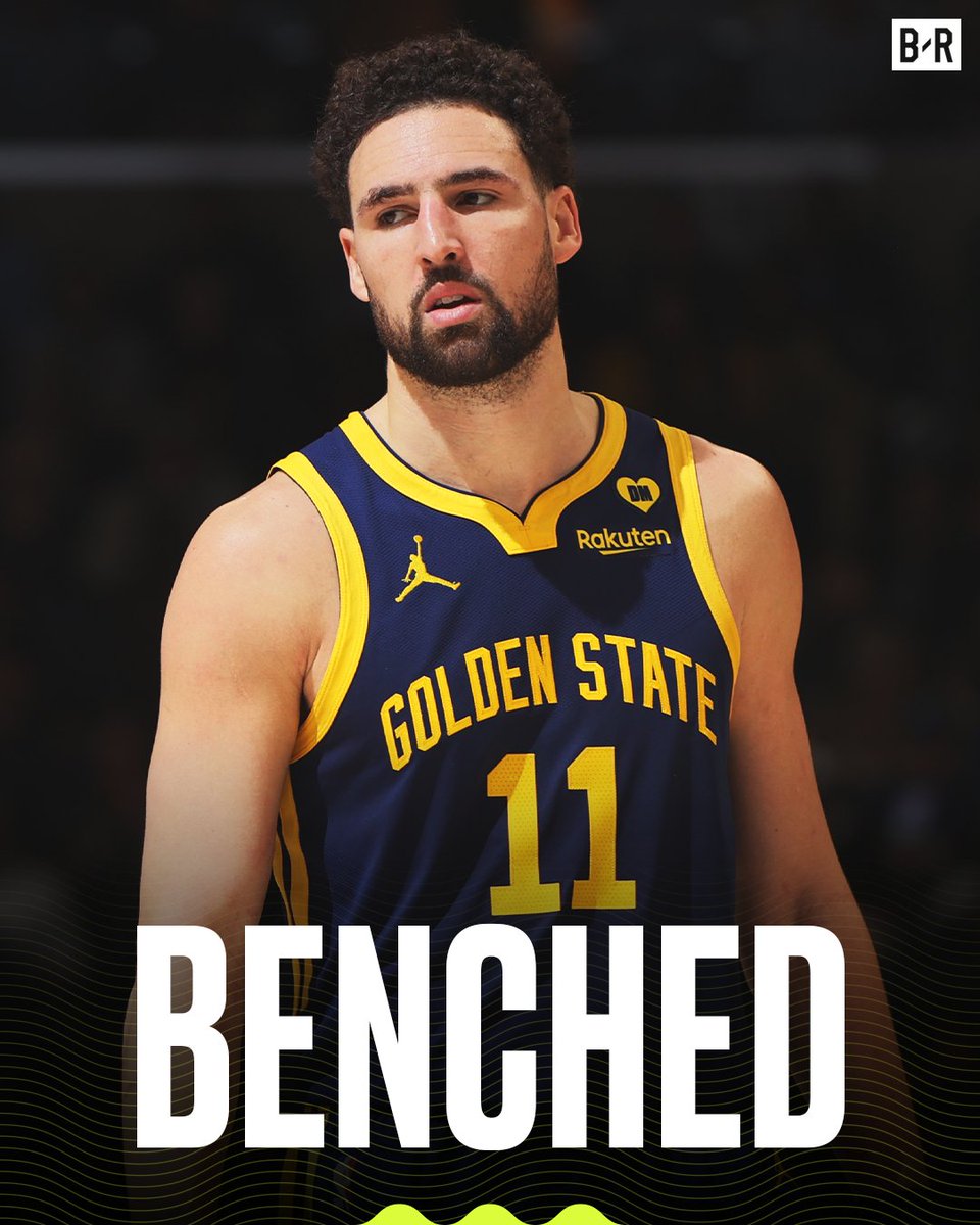 BleacherReport's tweet photo. Klay Thompson will come off the bench tonight vs. Jazz

First time since his rookie year in 2012. https://t.co/iX7biyZr1i