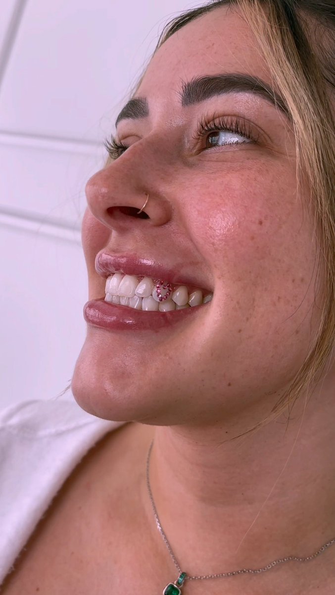 gemsbygab's tweet photo. i haven’t posted on this account in a whileeeeee, but for anyone who is interested in getting tooth gems i currently have a 50% off sale that ends this sunday! 🥶🦷💎✨🔥 message me to book and follow my ig (gemsbygab) 🫶🏽 https://t.co/gp14r61v6d