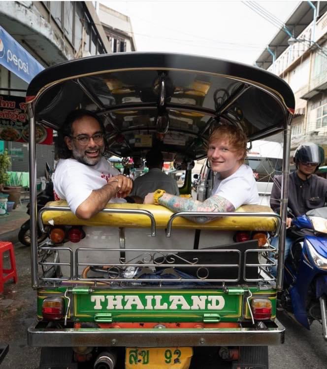 เลขเด็ด ‼️พี่หมี Ed Sheeran ลงภาพนั่งตุ๊กตุ๊กป้าย Thailand  ลงไอจี น่ารักที่ซู๊ด 😍
#EdSheeranBKK 
#หวยงวดนี้  #เลขเด็ด #เลขดัง